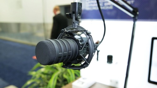 Audio-Technica BP40 – динамический микрофон для радиовещания